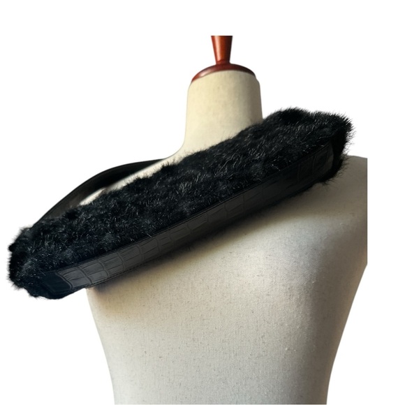 Kate Spade Black Faux Fur Shoulder Bag Embossed Strap Bright Print Lining Chic - Picture 7 of 15